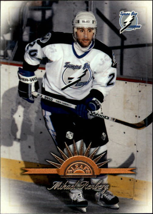 1997-98 Leaf International Stars - #10 Jaromir Jagr