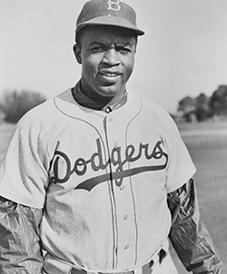 Jackie Robinson's contract bought by the Brooklyn Dodgers, becomes first  black player in major league baseball – New York Daily News