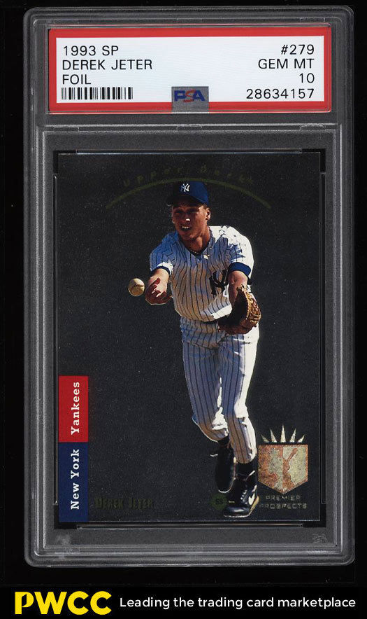 DEREK JETER Autographed 2009 Ultimate Collection Triple Materials UD Card  BGS 10 LE 10/22